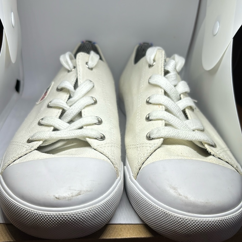 Tommy Hilfiger shoes  Size 8M